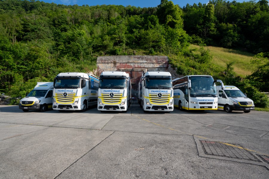 Erneuerung und Vergrösserung unserer Fahrzeugflotte im schweren Bereich Erneuerung und Vergrösserung unserer Fahrzeugflotte im schweren Bereich