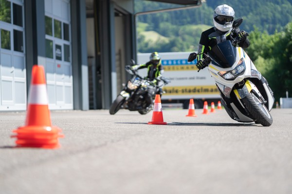 Obligatorischer Motogrundkurs